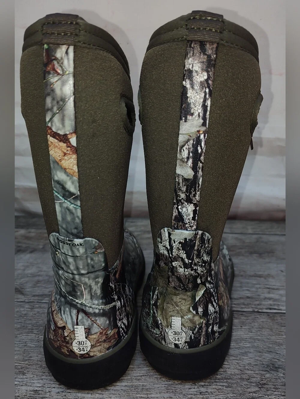 BOGS Classic II Mossy Oak Neoprene Pull On Boot boys/youth camo size 3, Like New